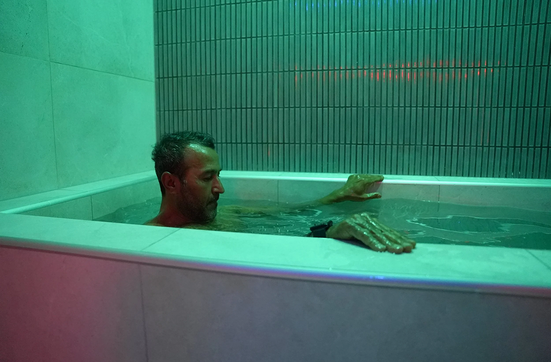 Circulating ice bath