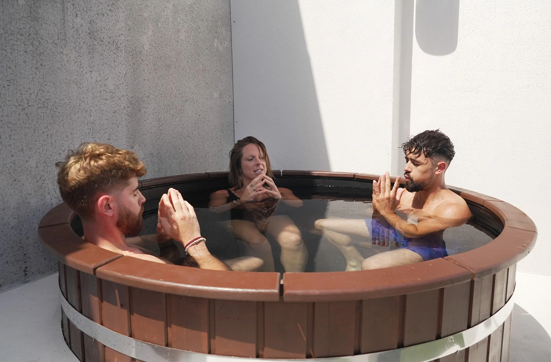 Circulating ice bath
